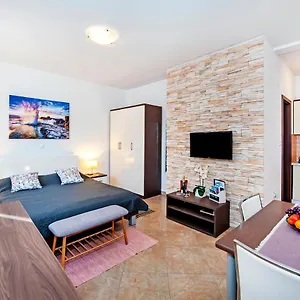 F&r Apartament Rovinj