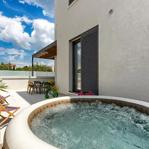 Lunula Apartament