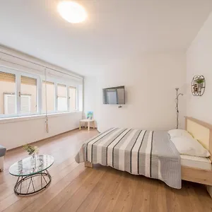 Aurora Apartamento