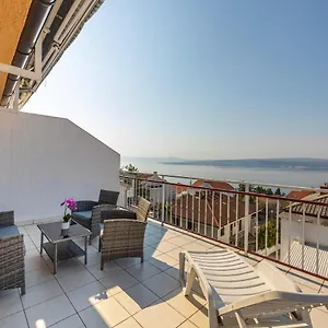 Stefka Apartament Dramalj